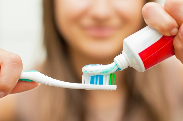 Da li treba ispirati pastu posle pranja zuba?